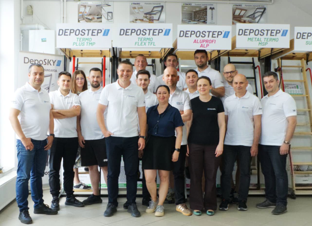 Echipa Deposib Expert din Sibiu, consultanti specializati in produse pentru mansarda si acoperis Echipa Deposib Expert SRL, consultanti dedicati si specialisti in solutii pentru mansarda si eficienta energetica